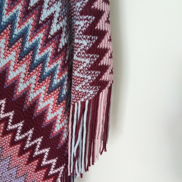 Knit Cape Poncho with Fringe Size OS - Picture 6 of 7